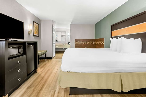 Images Best Western Executive Suites
