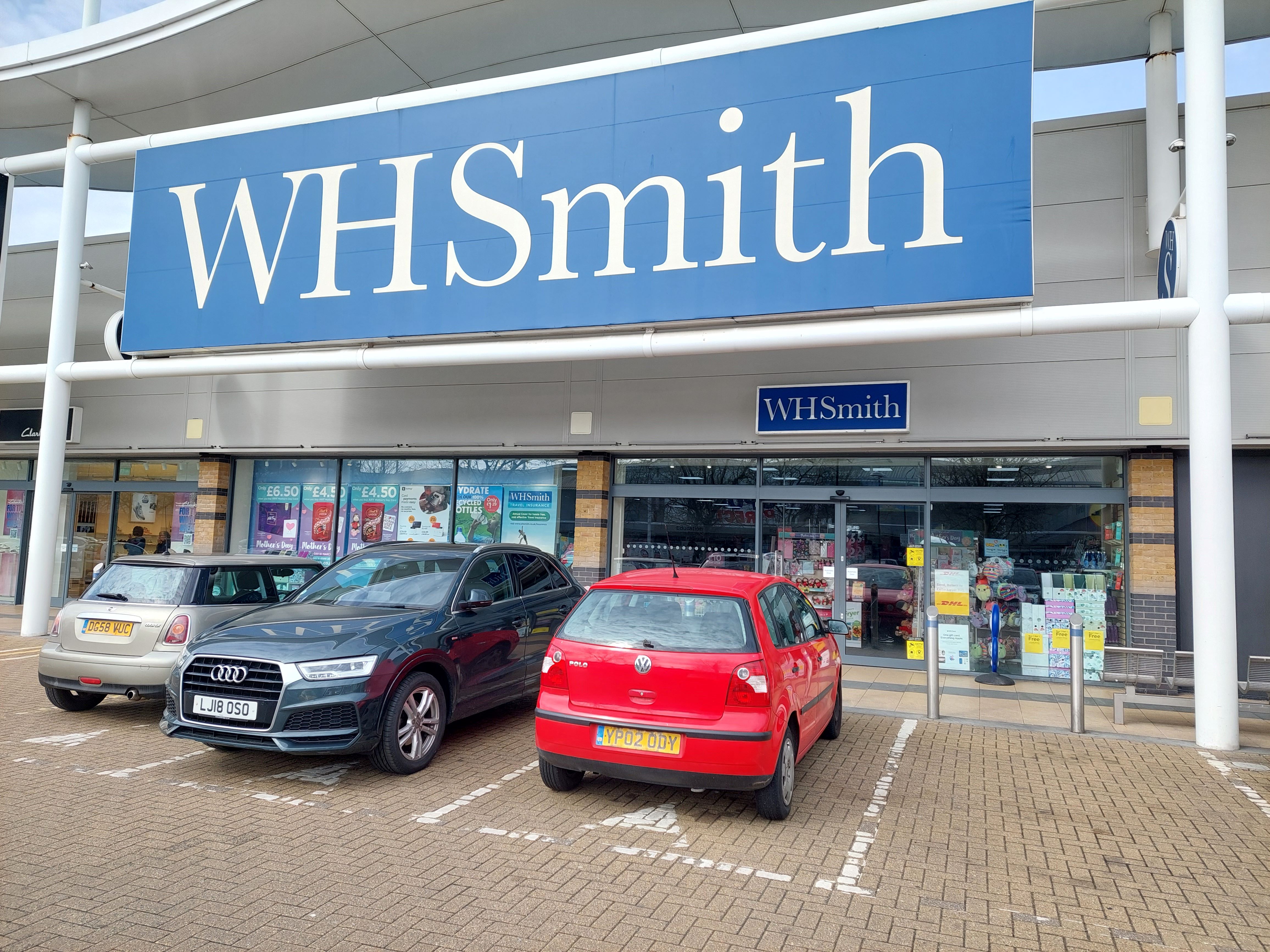 Images DHL Express Service Point (WHSmith Colliers Wood)