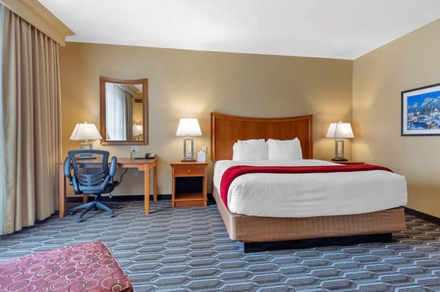 Images Best Western Plus Swiss Chalet Hotel & Suites