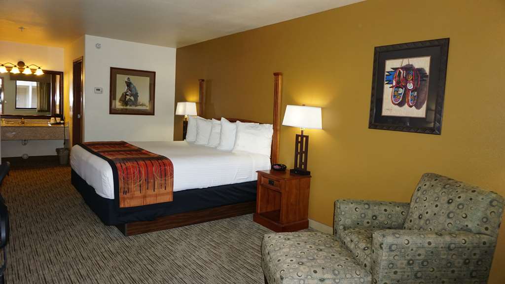 King Room with Lounge Chair Best Western Grande River Inn & Suites Clifton (970)434-3400
