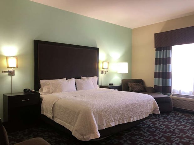 Images Hampton Inn & Suites Nashville @ Opryland