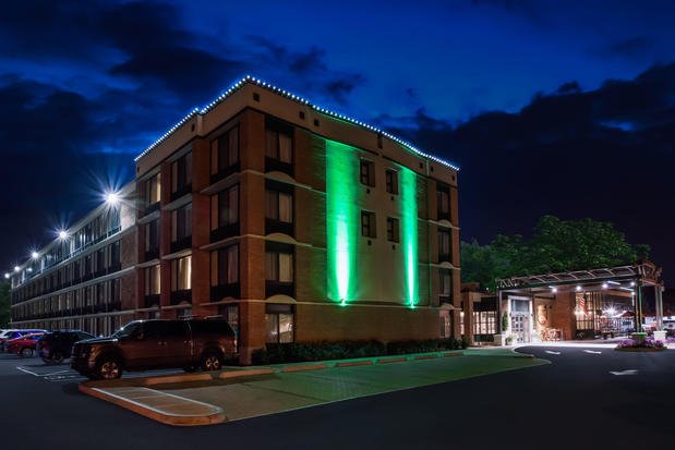 Images Holiday Inn Saratoga Springs, an IHG Hotel