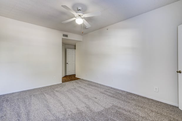 Images Saxony at Chase Oaks Apartments