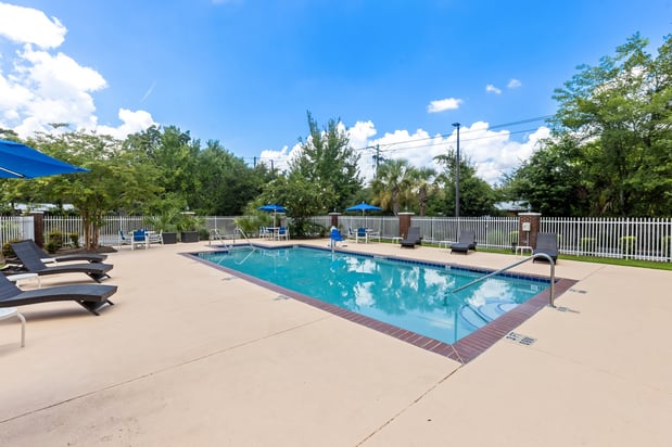 Images Holiday Inn Express & Suites Savannah - Midtown by IHG