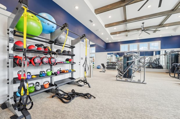 Images Story Lake Gibson | Luxury Apartment Homes