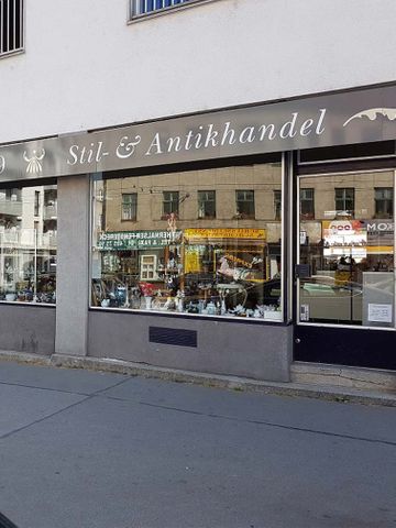 Bilder Stil- und Antikhandel & Antikmöbel, Altwaren und Antiquitäten in Wien