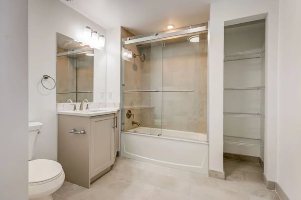 Images Meridia South Orange
