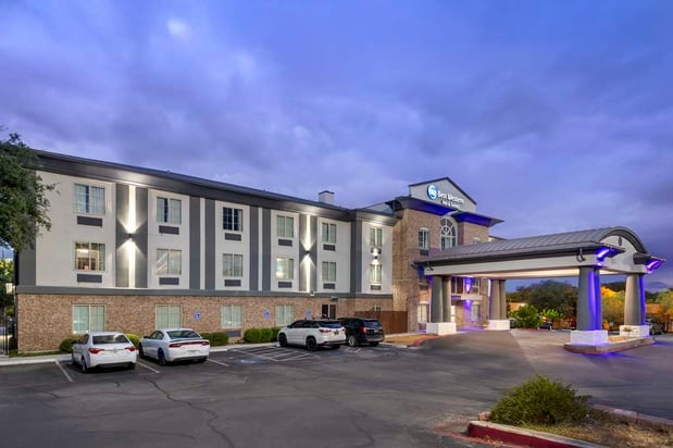 Images Best Western Medical Center North Inn & Suites Near Six Flags