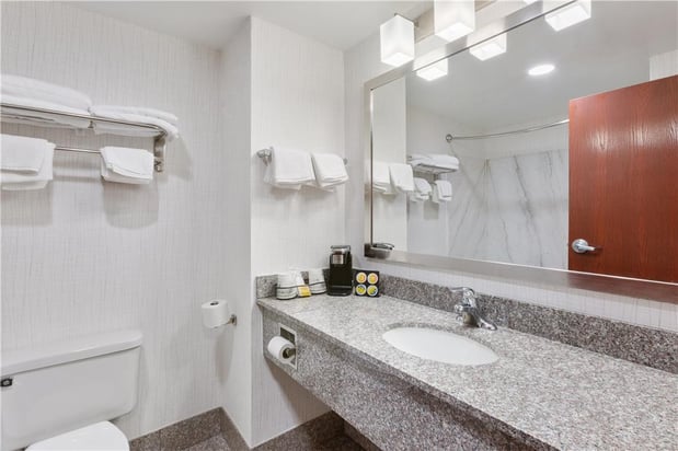 Images Best Western Plus Belle Meade Inn & Suites