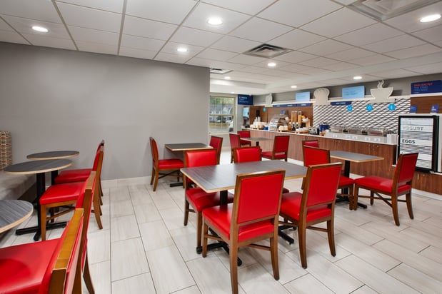 Images Holiday Inn Express & Suites Sunbury-Columbus Area by IHG