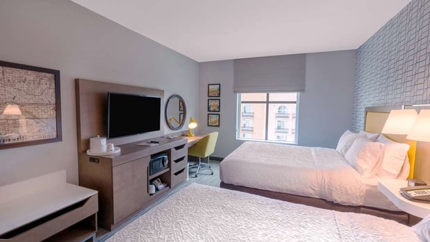 Images Hampton Inn Riverside Downtown