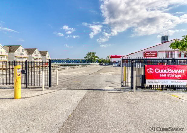 Images CubeSmart Self Storage