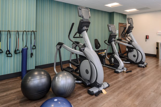 Images Holiday Inn Express & Suites St. Petersburg - Madeira Beach by IHG