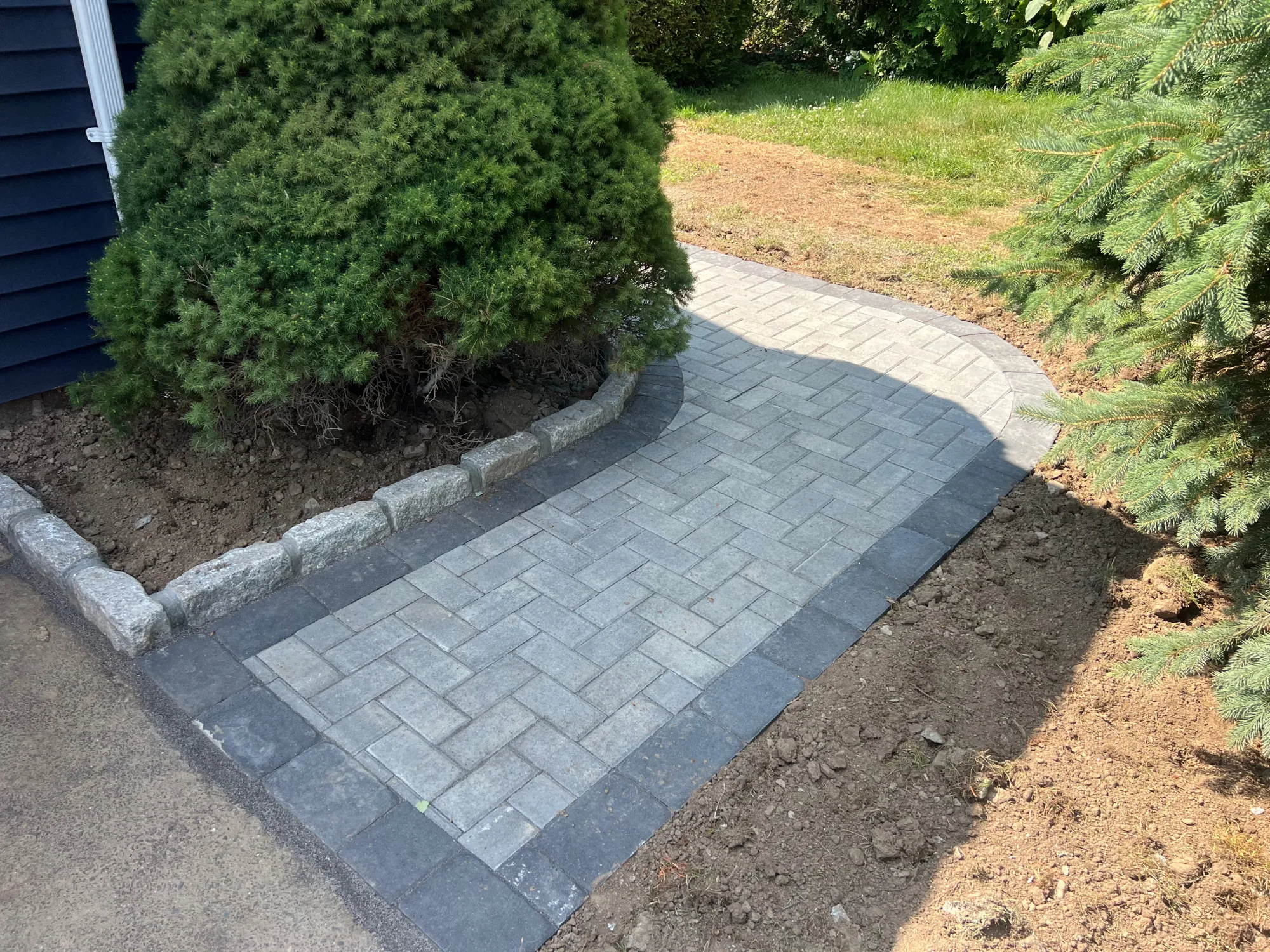 Completed paver pathway - Walkways and pathways project by General Masonry LLC.