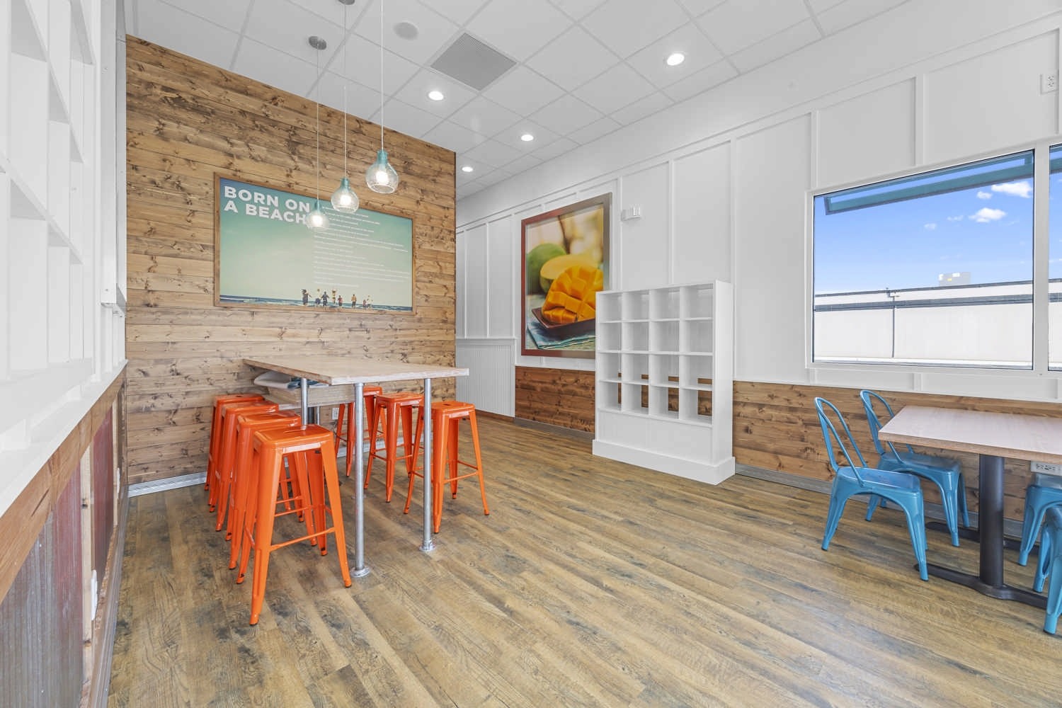 Tropical Smoothie Cafe Image