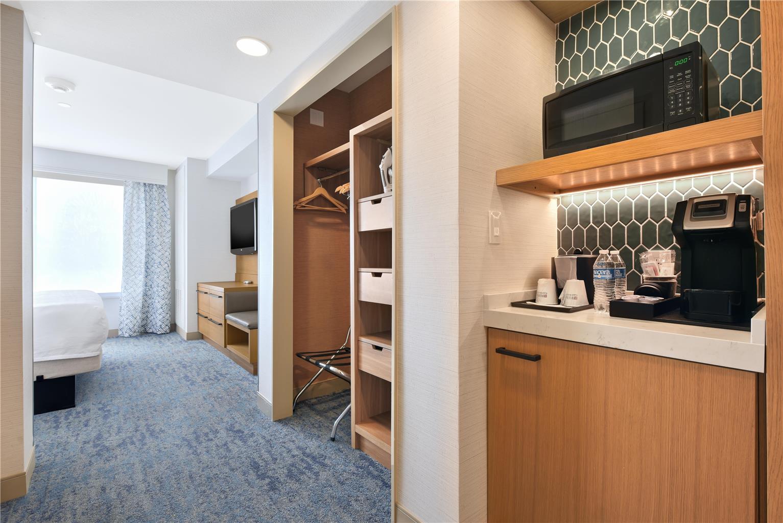Guest room