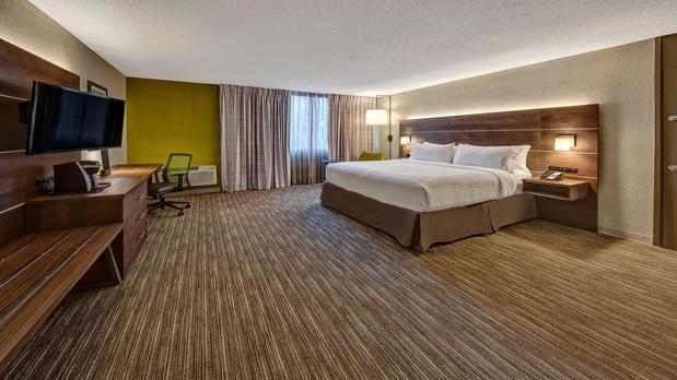 Images Holiday Inn Express Louisville Airport Expo Center by IHG