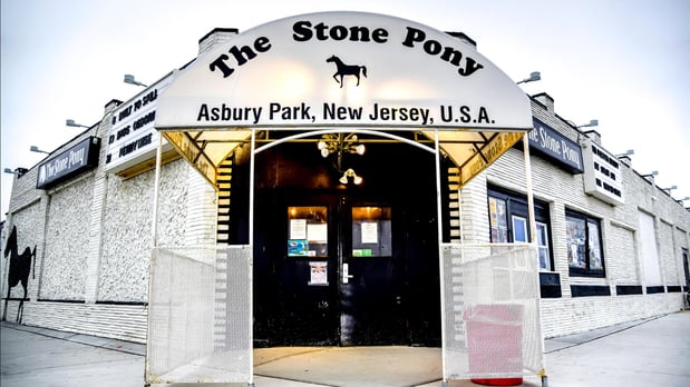 Images 400 Lake at Asbury Park