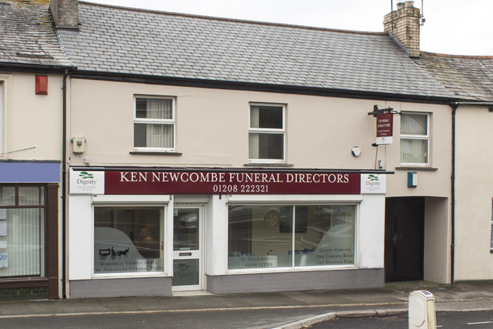 Ken Newcombe Funeral Directors Bodmin 01208 222321