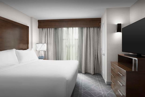 Images Embassy Suites by Hilton Atlanta Kennesaw Town Center