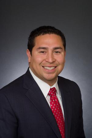 Images Robert Alaniz - Financial Advisor