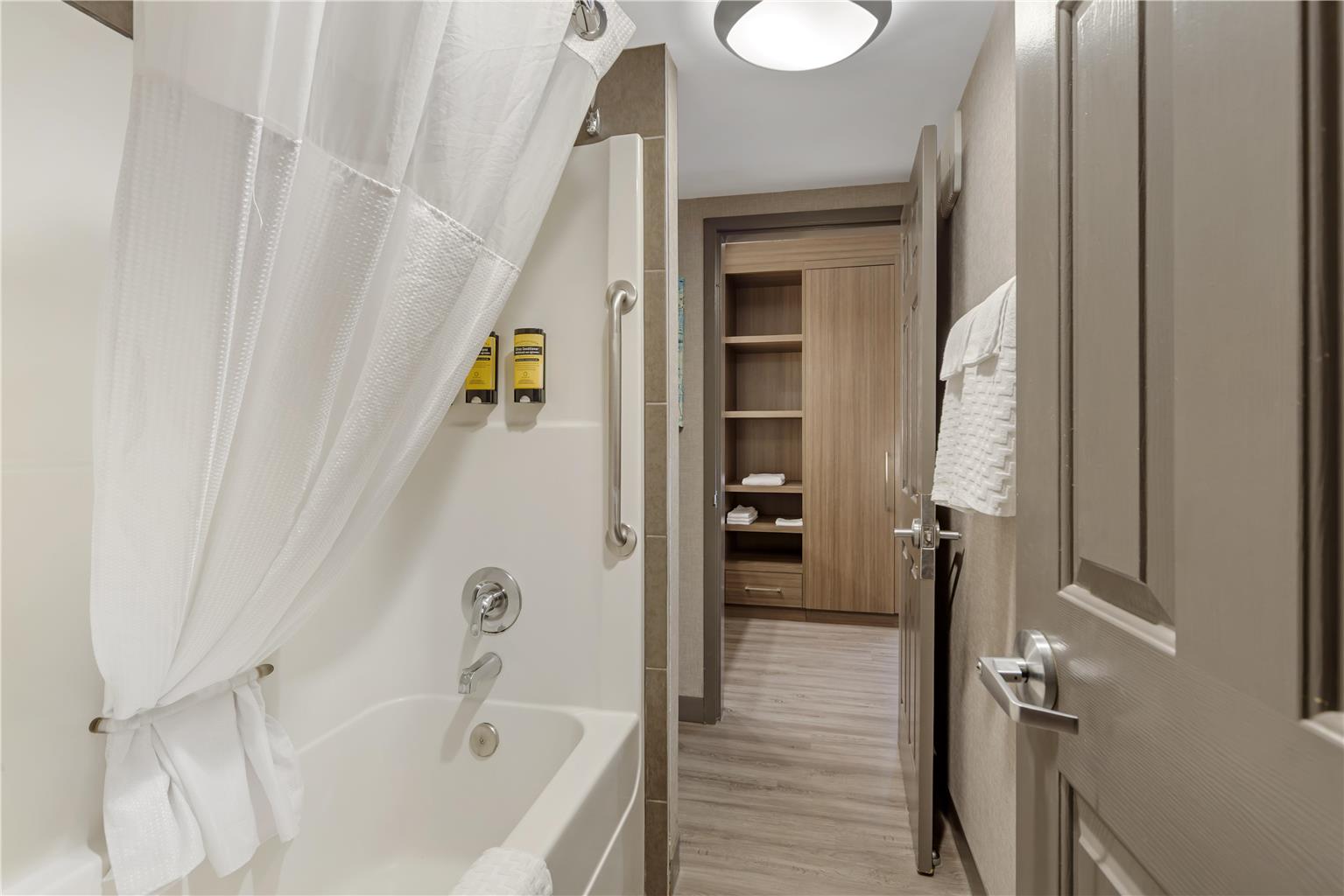 Images Best Western Plus West Edmonton