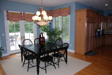 Accent Draperys & Fine Interiors