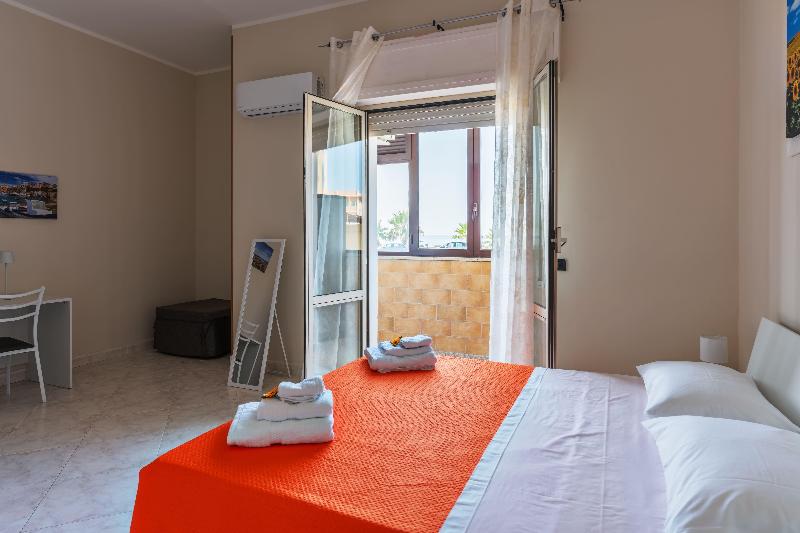 Images Un Girasole sul Mare - Rooms & Apartment