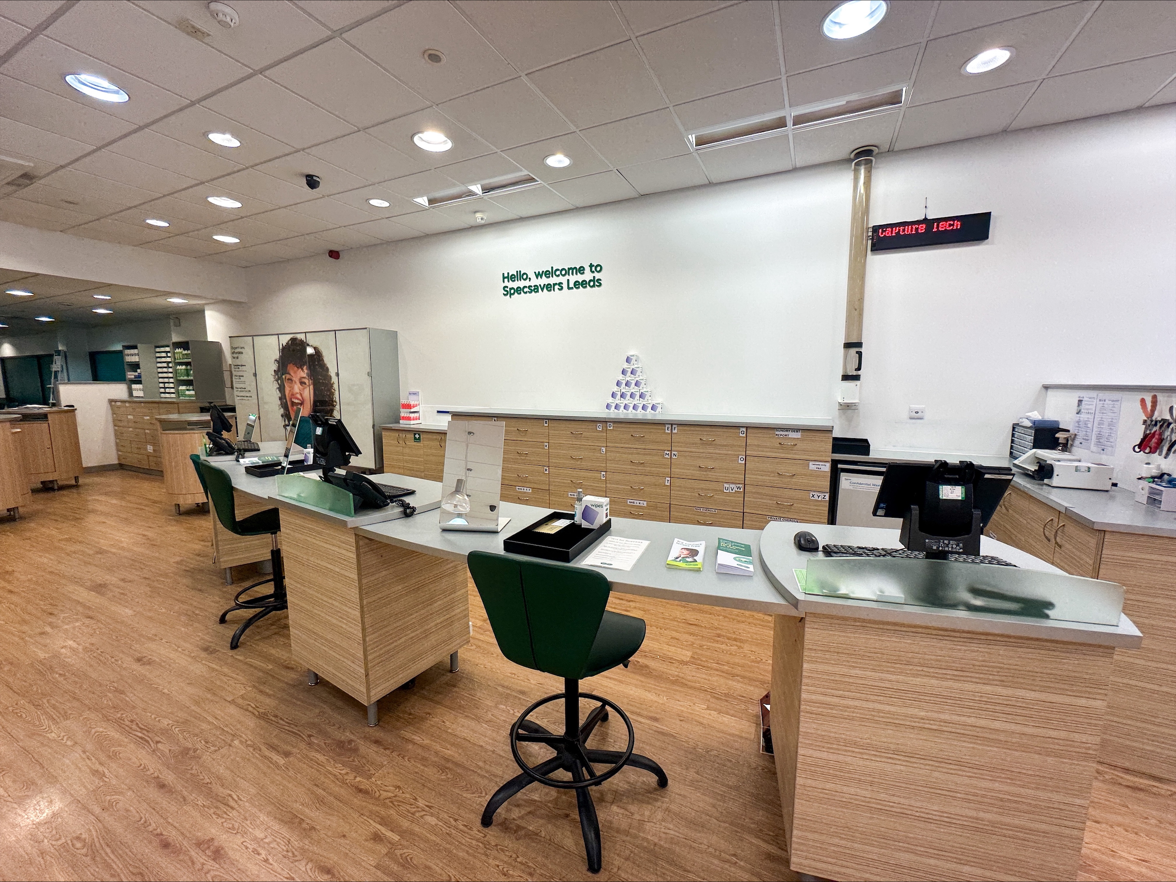 Specsavers Opticians and Audiologists - Leeds