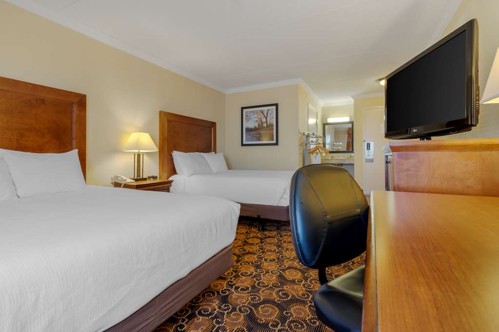 Two Double ADA Best Western Plus Dryden Hotel & Conference Centre Dryden (807)223-3201