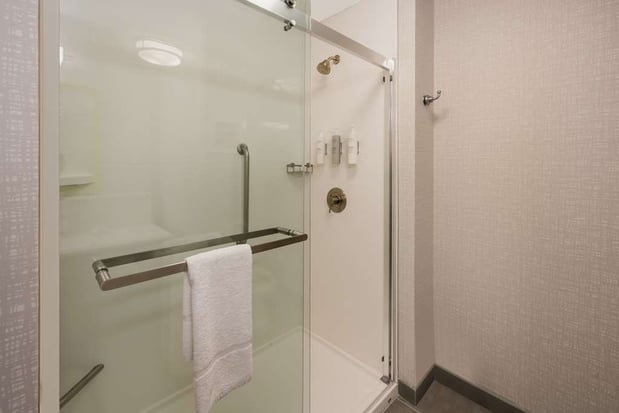 Images Hampton Inn & Suites Fredericksburg-at Celebrate Virginia