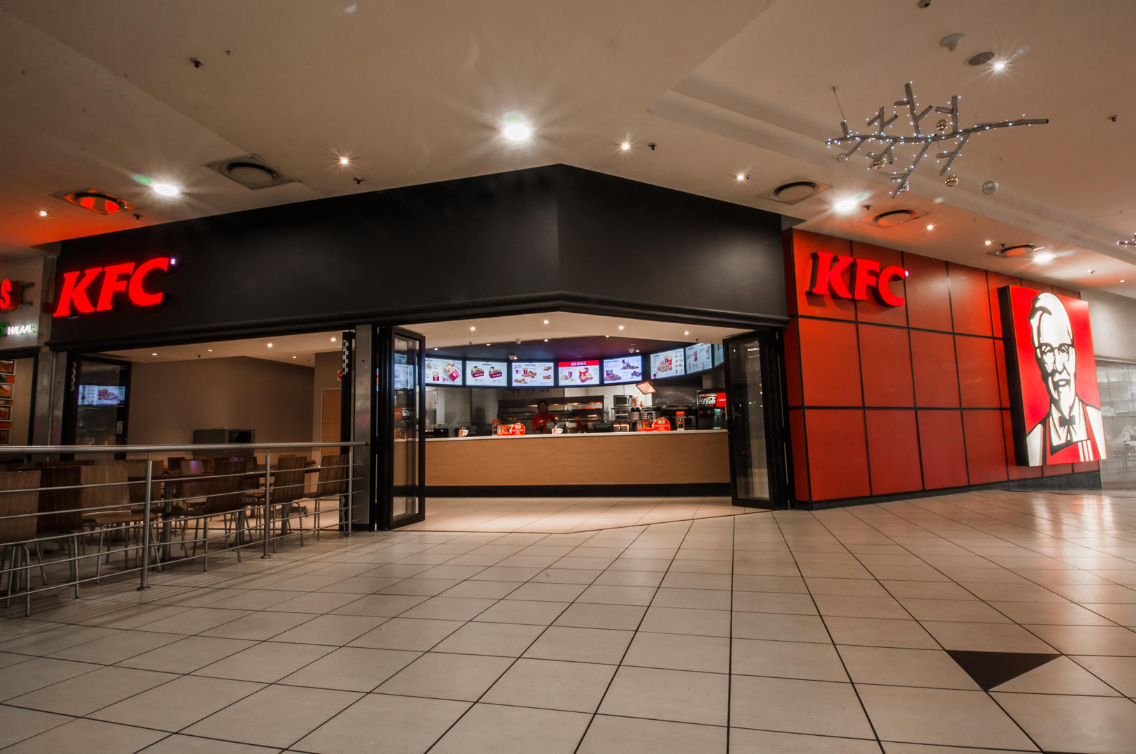 KFC Southgate Mall - RESTAURANTS, RESTAURANTS: FAST FOOD AND SELF