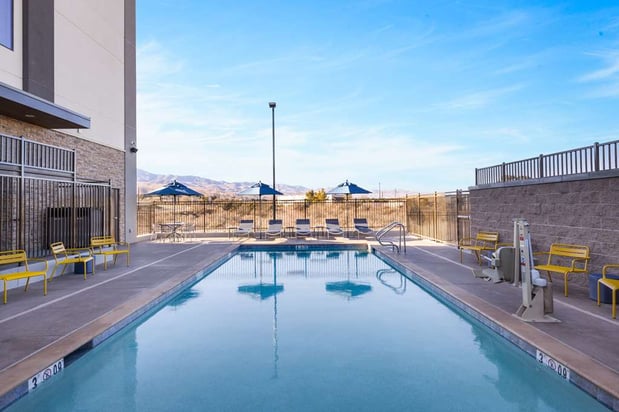 Images Hampton Inn and Suites by Hilton Cottonwood