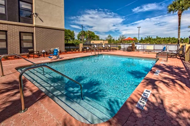 Images Hampton Inn Orlando-Maingate South