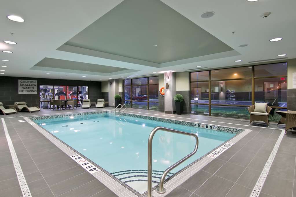 Pool Hampton Inn & Suites by Hilton Toronto Markham Markham (905)752-5600