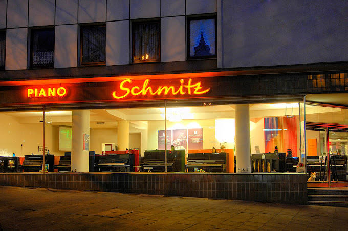 Außenansicht Piano Schmitz GmbH & Co.KG an der Hindenburgstr. 50/52 in 45127 Essen.