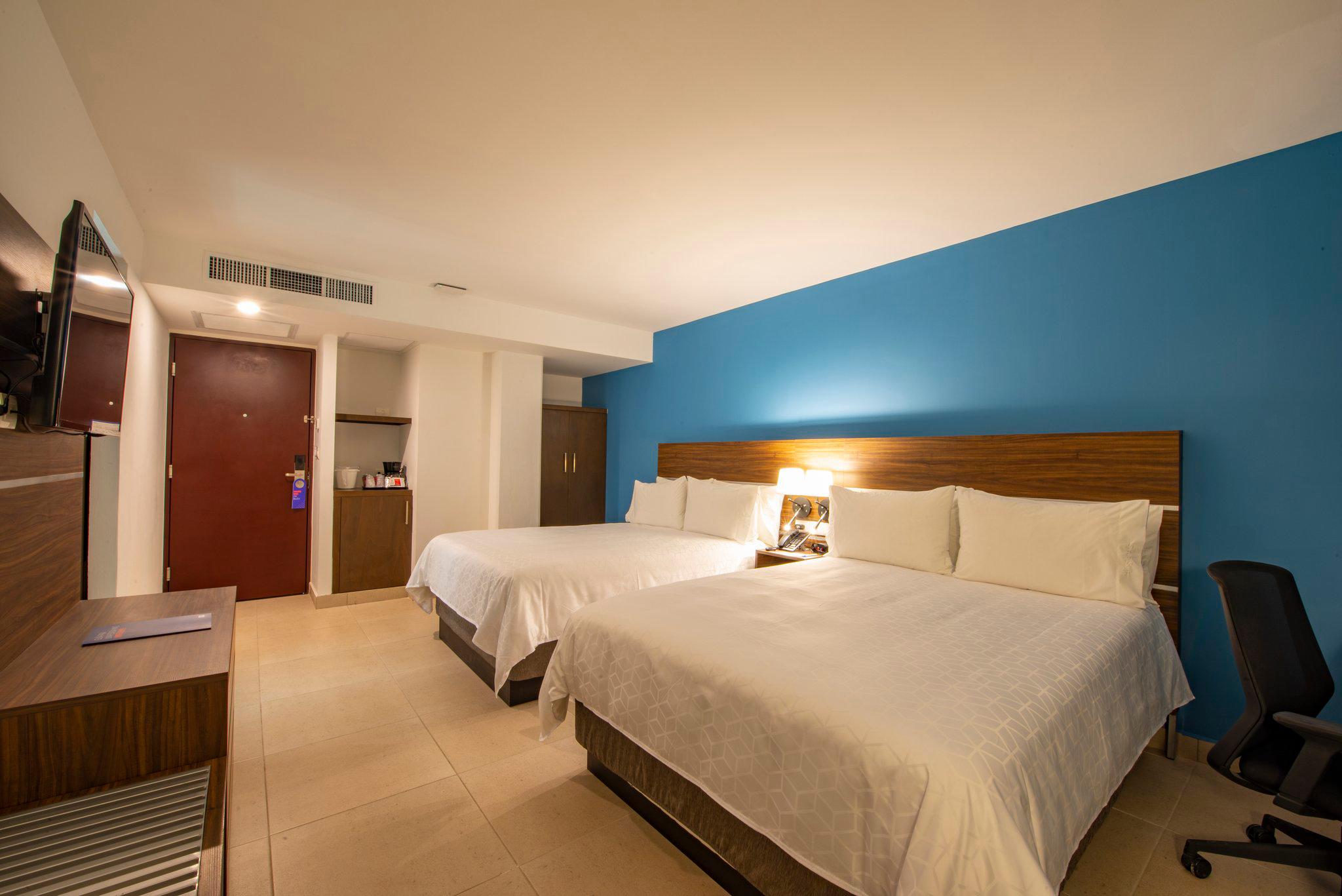 Images Holiday Inn Express Merida Centro, an IHG Hotel