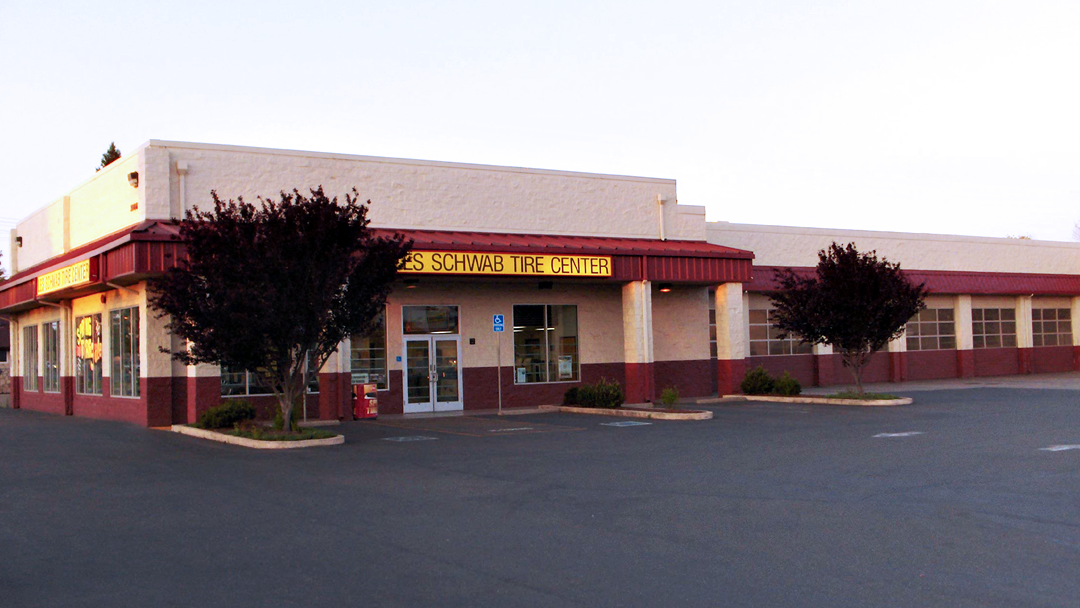 Les Schwab Tire Center