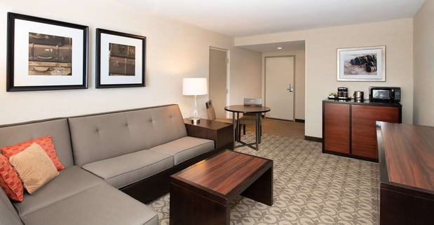 Images DoubleTree by Hilton Hotel & Suites Charleston Airport