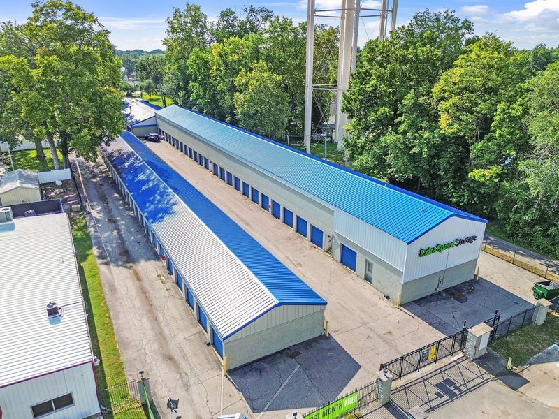 Alternate Beauty Image - Storage Express at 2650 Eastwood Dr, Columbus, IN 47203