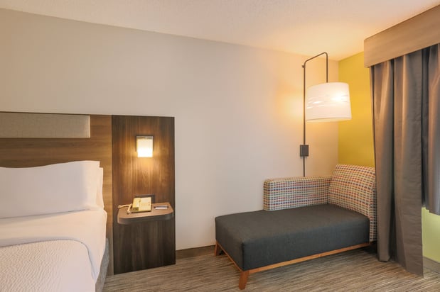 Images Holiday Inn Express & Suites Raleigh North - Wake Forest by IHG