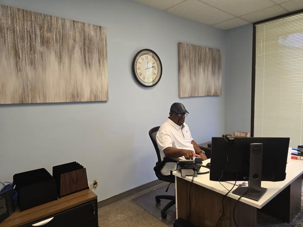 Images Lone Star Truck Driving Academy - Greensboro