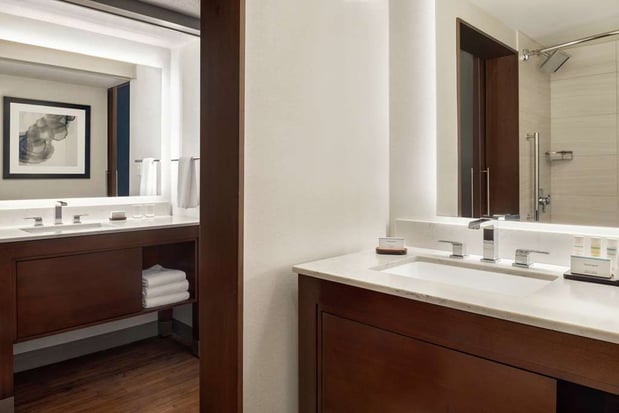 Images Embassy Suites by Hilton Indianapolis Downtown