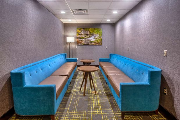 Images Hampton Inn & Suites Cleveland-Airport/Middleburg Heights