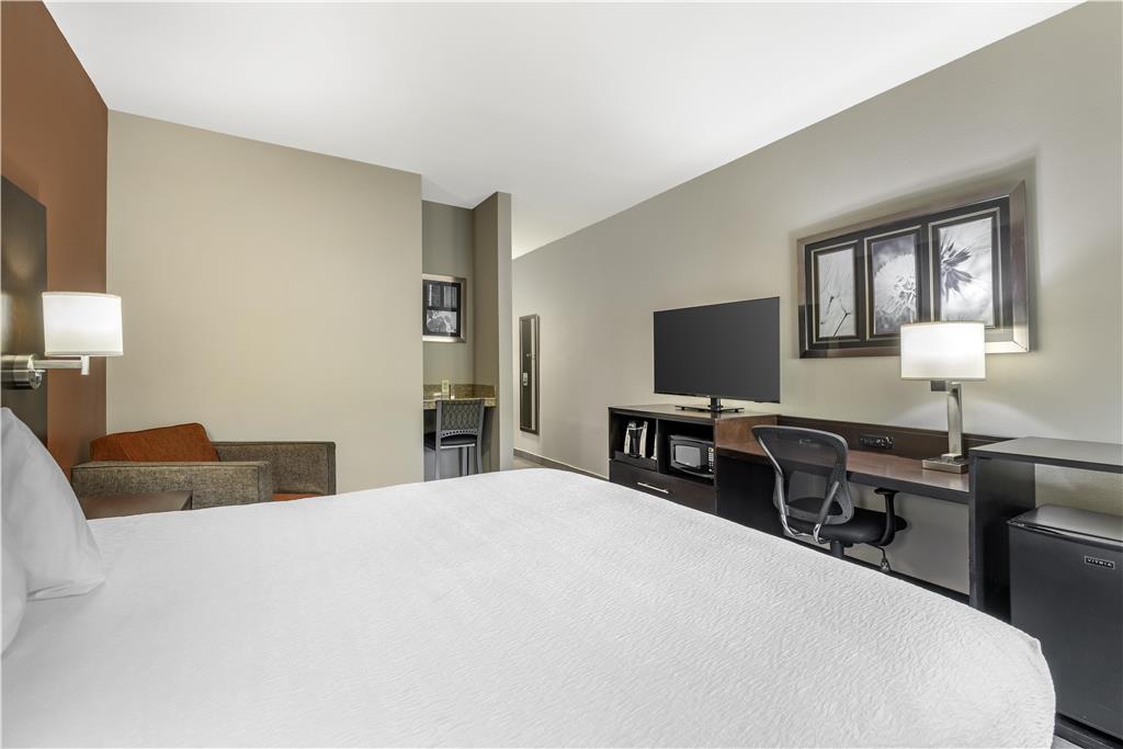 King suite with whirlpool