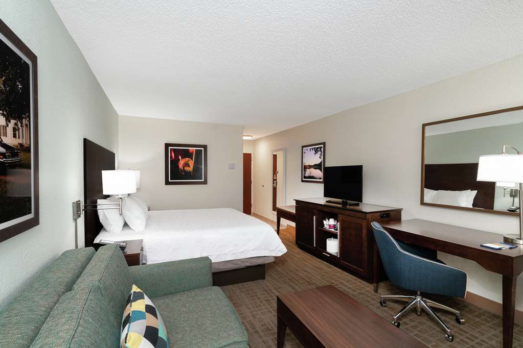 Guest room Hampton Inn & Suites Nashville/Franklin (Cool Springs) Franklin (615)771-7225