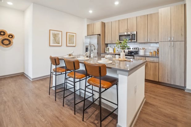 Images Palm Grove Luxury Apartments