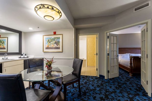 Images Hampton Inn & Suites Jacksonville Deerwood Park