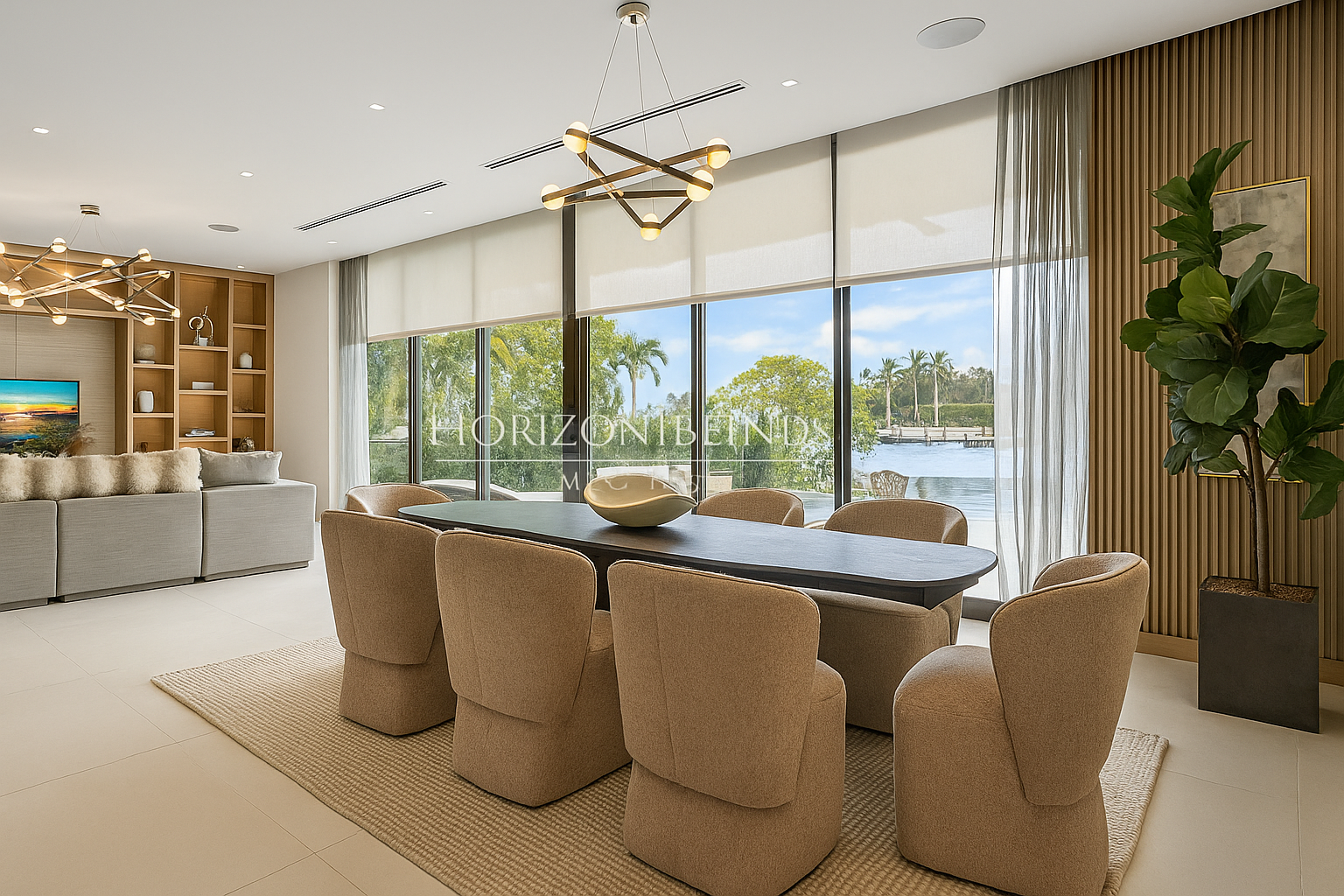 Blinds 
Indoor and Outdoor 
Call us to schedule your FREE estimate at (786) 597-1085. 