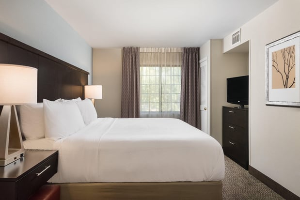 Images Staybridge Suites Chantilly Dulles Airport by IHG